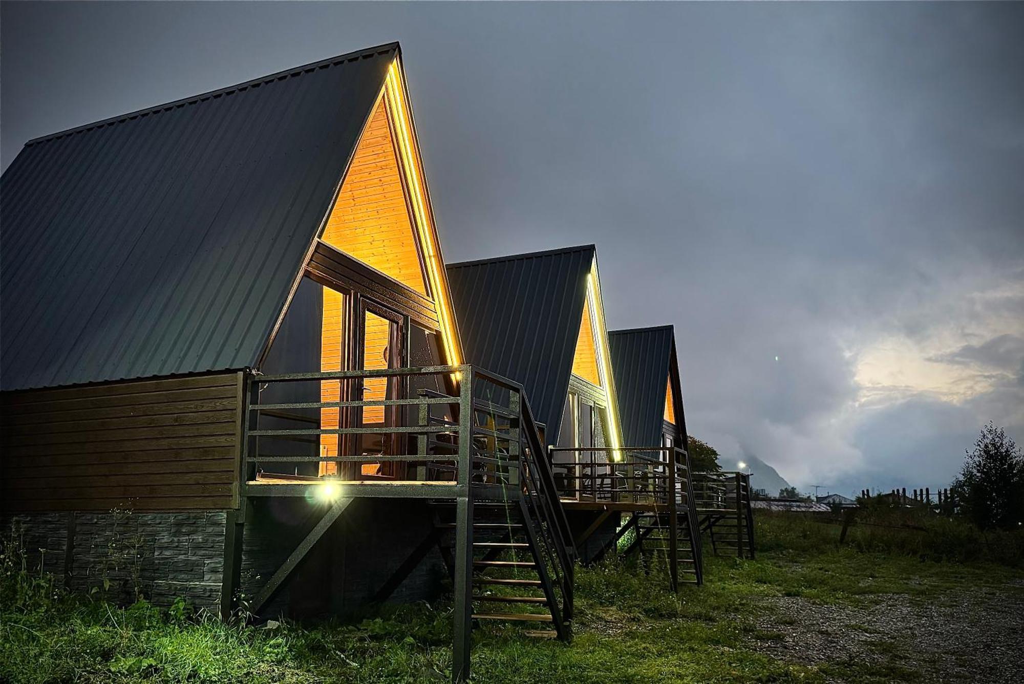 Cottages Dila Stepantsminda Exterior foto